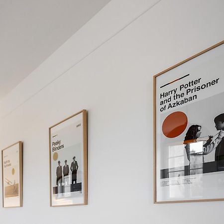 Loft British Au Pied Du Mont ! Lägenhet Pontorson Exteriör bild